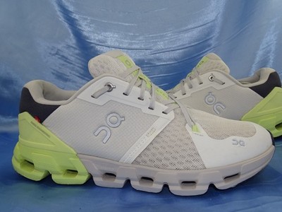ON CLOUD CLOUDFLYER 4 SCHUHE GR 44 RUNNING LAUFSCHUHE CLOUDTEC SNEAKER SWISS D95