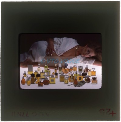  77 LENA KANSBOD Revealing Tan Perfume Model Original Malinowski 35mm Slide A17