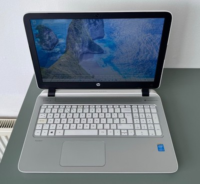 15,6'' HP Pavilion 15-P245SA Laptop - Intel i3-5010U / 8GB RAM / 1TB HDD / W11