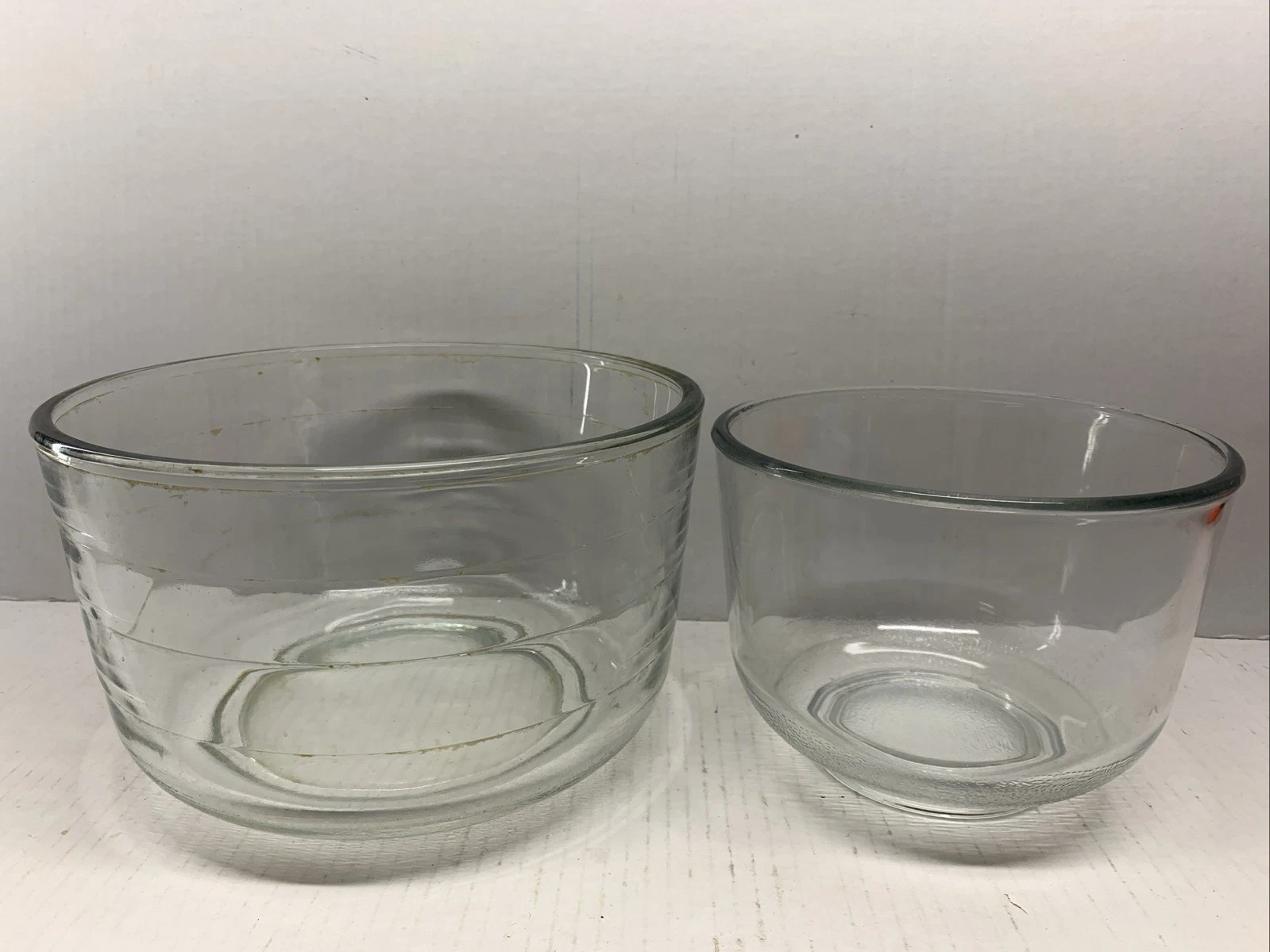 Lot of 2 Vintage Sunbeam Mixing Bowls ~ Clear Glass ~ Textured Bottom