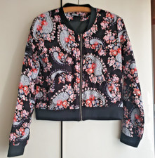 Leichte Kurzjacke gemustert mit Reißverschluss Größe S