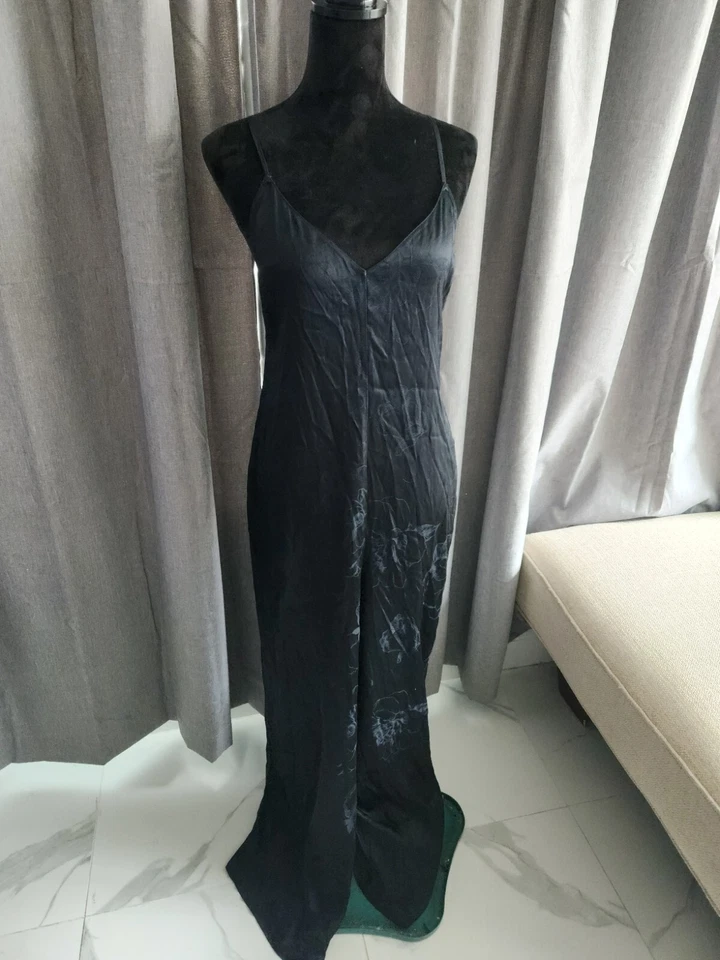 Новый с Ярлыками VICTORIA'S SECRET глубокий V крест назад цветочный жаккардовый комбинезон черный S - Изображение 4 из 4