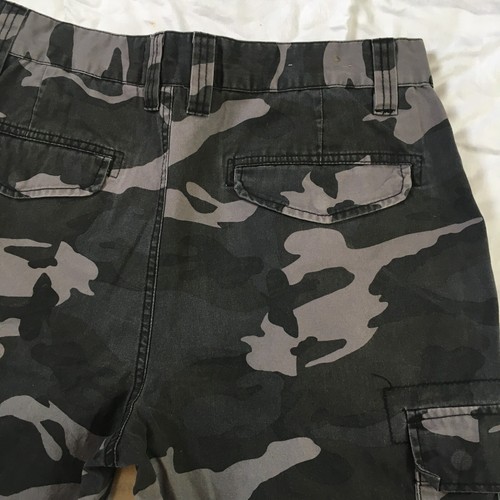 Shorts Foot Locker Mens Camo Cargo Size 34 Pockets Cotton Zipper Gray Camouflage - Picture 8 of 14