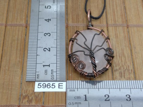 Lebensbaum Anhänger ROSENQUARZ + verstellbare Kordel - Reiki Chakra Wicca Tree - Bild 1 von 2