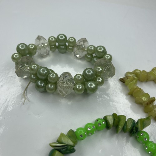 A Lot Bulk Vtg Retro Bracelets Boho Green Abalone Beaded Shells Pearls Stretch - Picture 4 of 5