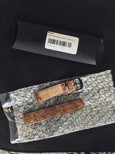 Lilienthal Berlin L1 Solar LE Watch, No. 410 of 2020 + 3 Lilenthal Berlin Straps - 第 21/24 張圖片