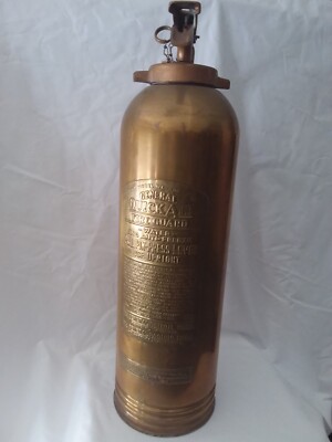 General Quick Aid Fire Guard Model WC-400 Fire Extinguisher Vintage For Decor