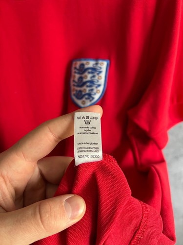 Soccer National Team England 2018 Men’s T-Shirt Red Size L Tee Football - Picture 9 of 12