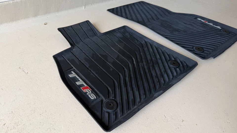 Alfombrillas de goma originales originales originales Audi TT RS TTRS (se adapta a TT S TTS) 8S0061221A041 Foto 3 de 4