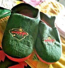 Minnesota Wild NHL Forever Slippers Unisex Size 3-6 Y NeW 