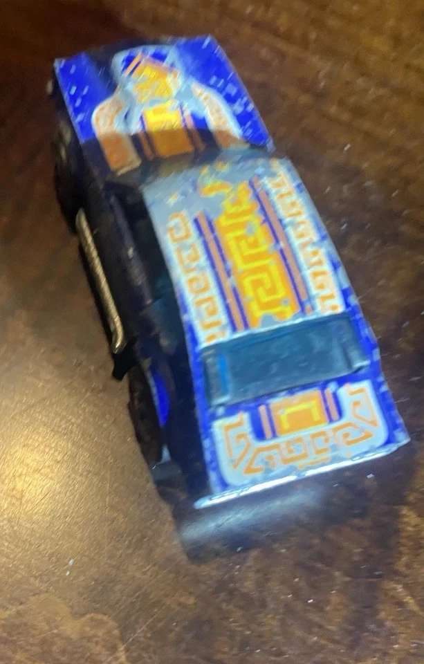 Hot Wheels Redline 1969 Mighty Maverick esmalte azul hecho en Hong Kong Foto 2 de 4