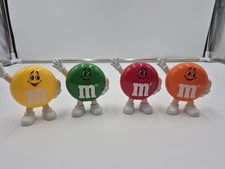 M & M CANDY POCKET HOLDER CHACTERS SET OF 4
