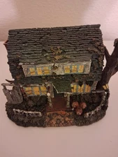 A Nightmare On Elm St 842 Elm Street Hawthorne Village Horror Classic 