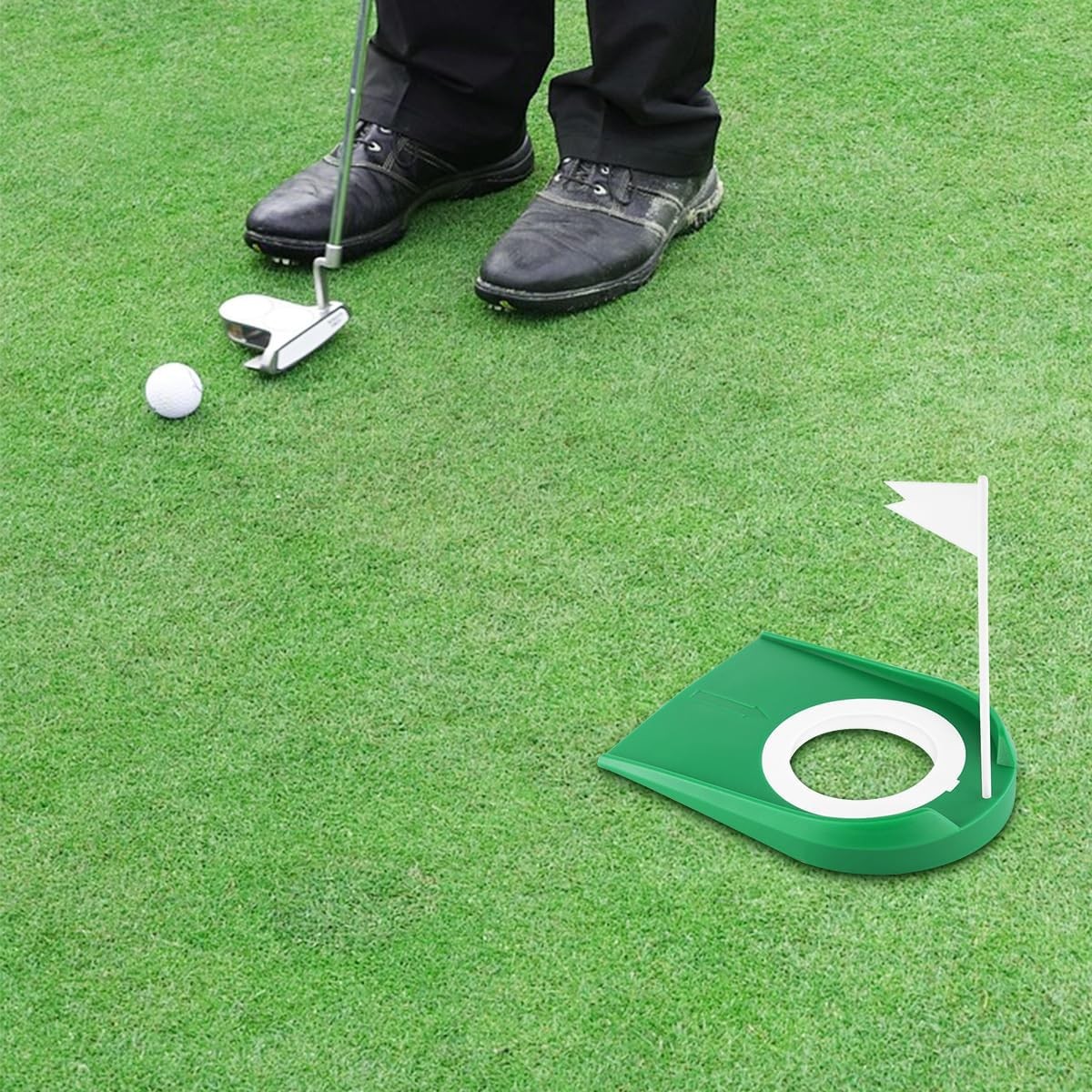 2 Pack Golf Putting Cup with Flag Indoor 17.8 cm x 13.8 cm, Green 