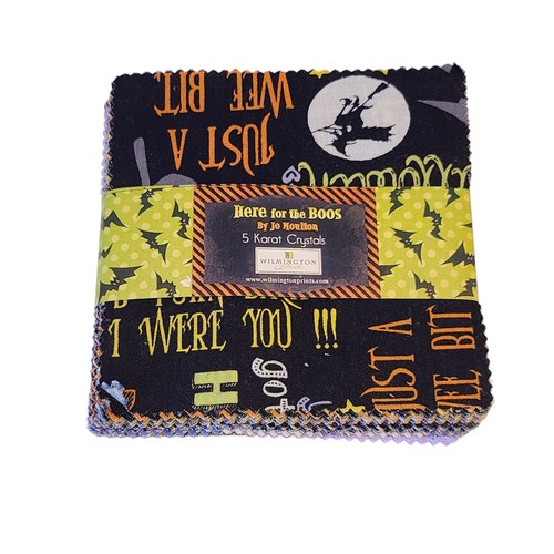 "Paquete de 42 dijes Wilmington Prints tela Here for the Boos 5"" cuadrados Halloween" - Imagen 1 de 4