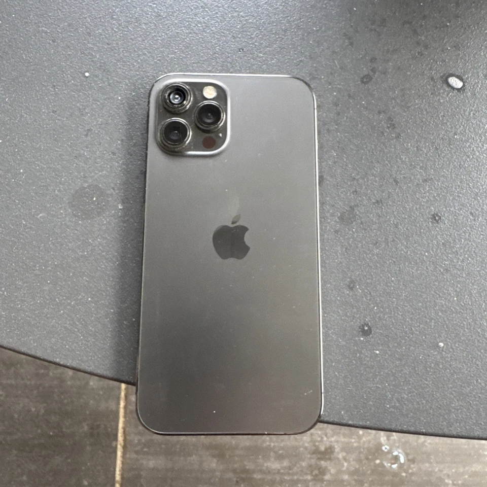 Apple iPhone 15 Pro Max · 128GB, photo 2 of 2