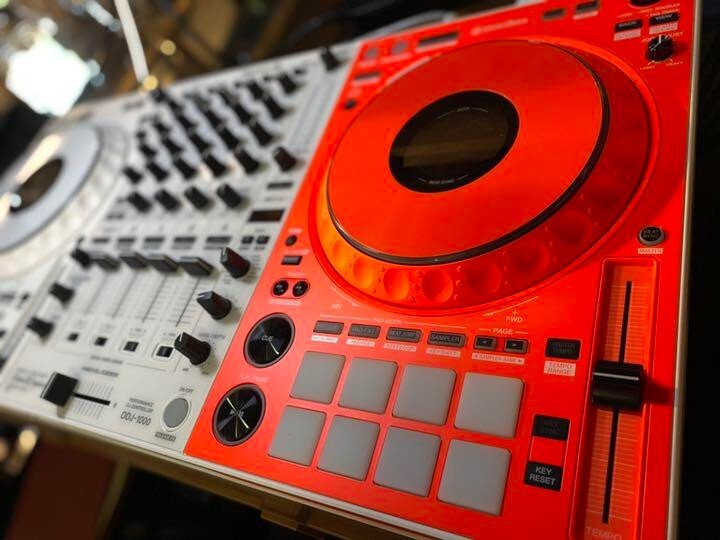 Pioneer DDJ-1000 河崎出品 Pioneer DDJ-1000 Professional DJ Controller Rekordbox 4