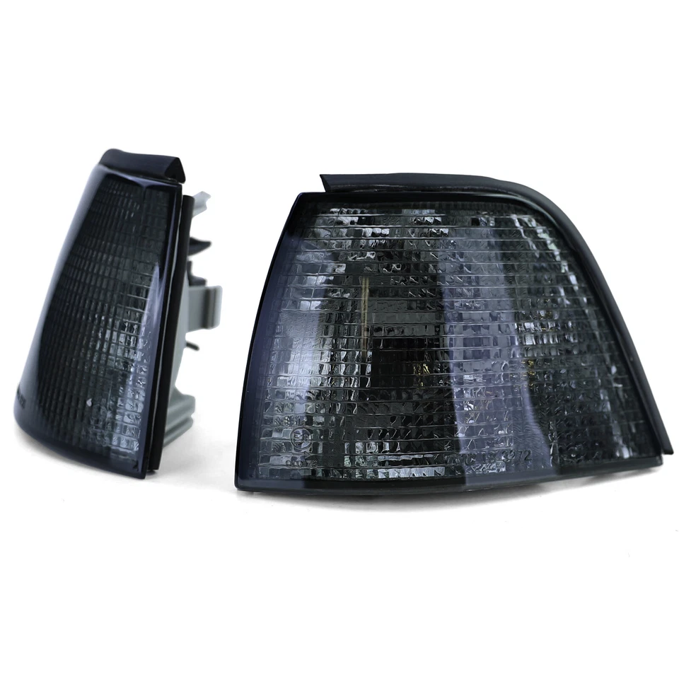 Coppia frecce nere fumè adatte per BMW Serie 3 E36 Berlina Touring Compact 90-98 - Immagine 4 di 4