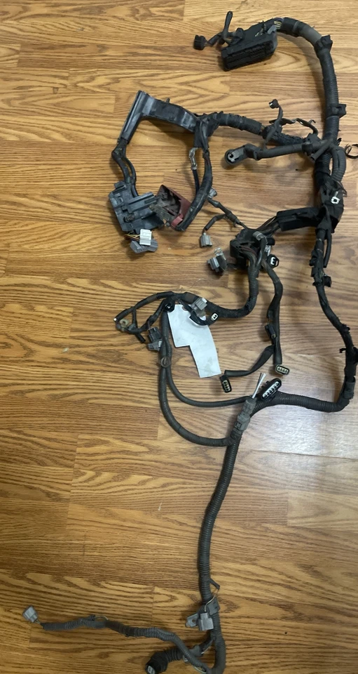 2009 - 2011 丰田卡罗拉发动机线束 — 第 2/4 张图片