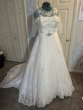 David Tutera Plus Size 3/4 Sleeve Lace Wedding Dress Size 18