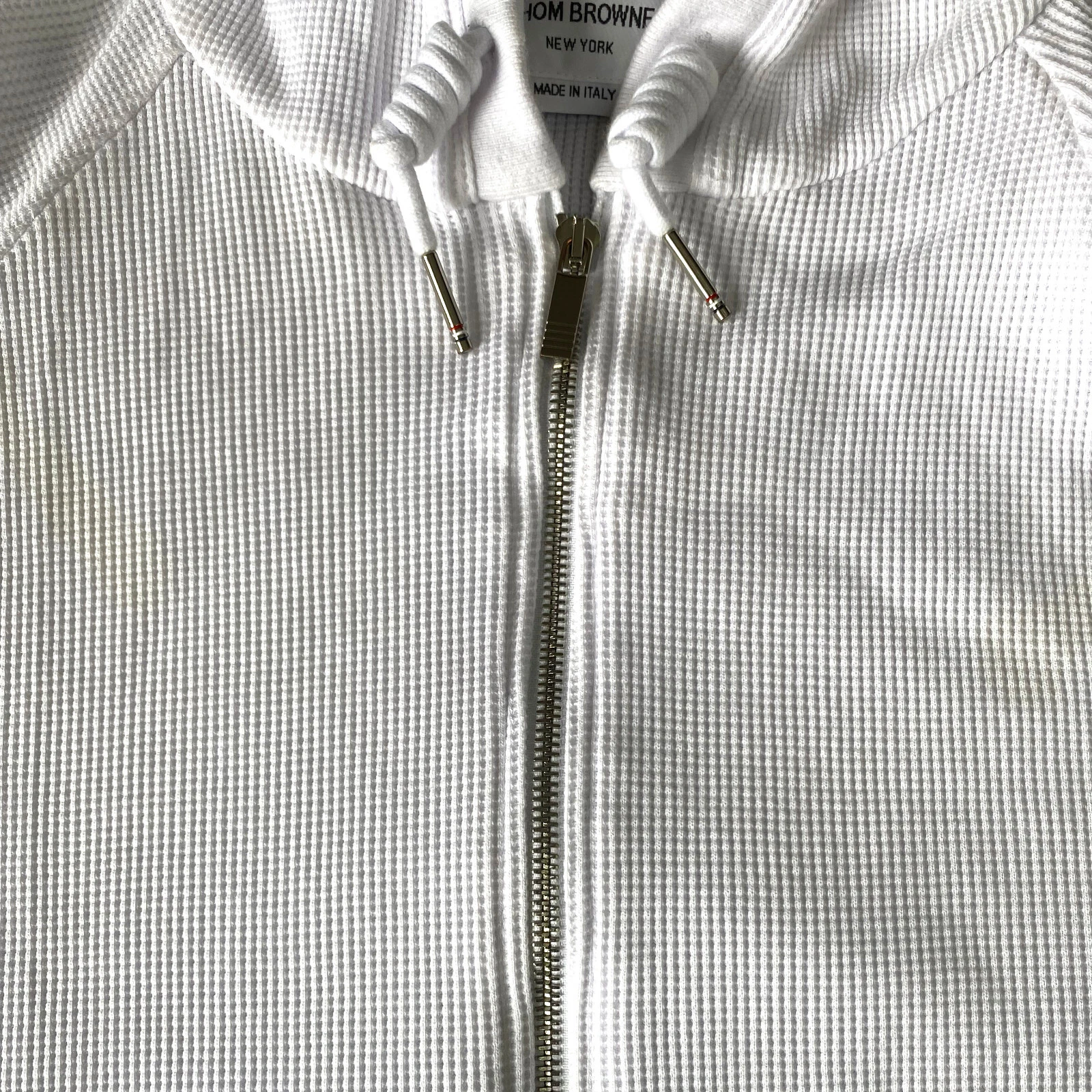 Giacca con cappuccio THOM BROWNE bianca maniche raglan