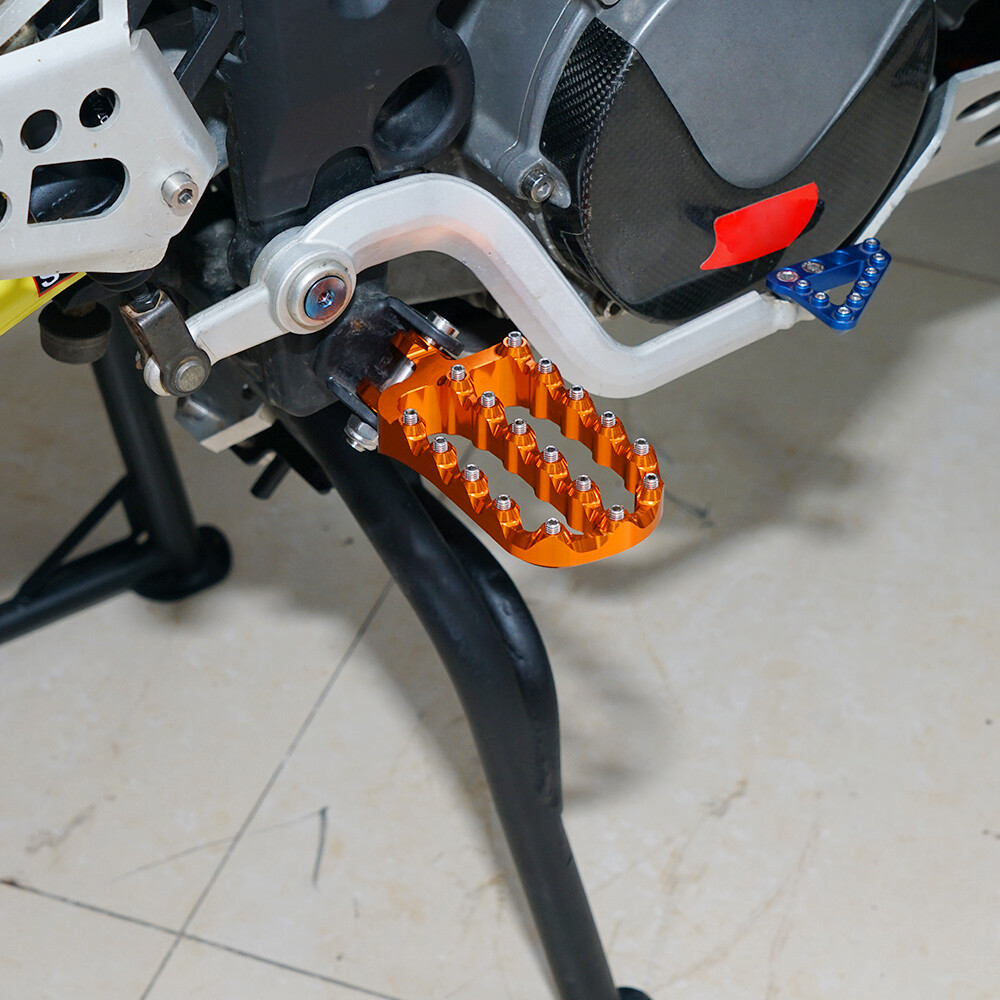 Motorcycle Wide Foot Pegs Pedals Set For KTM 1290 Super Adventure
