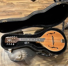 2002 Noble Brown A style mandolin w/hardshell case..Made in U.S.A.