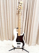 Squier Classic Vibe 60s' Precision Bass Safe Packing 