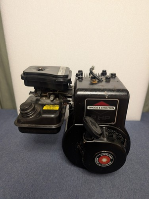#ad BRIGGS amp; STRATTON 2 HP ENGINE HORIZONTAL SHAFT Model #60102 Good Condition $325.00