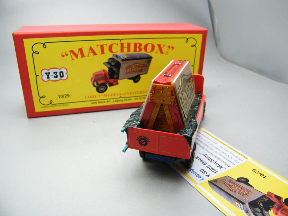 Matchbox MoY Code 2 Y30 Leipzig Treffen Feuerwehr mit Gold 1/5 rote Box - Bild 3 von 3