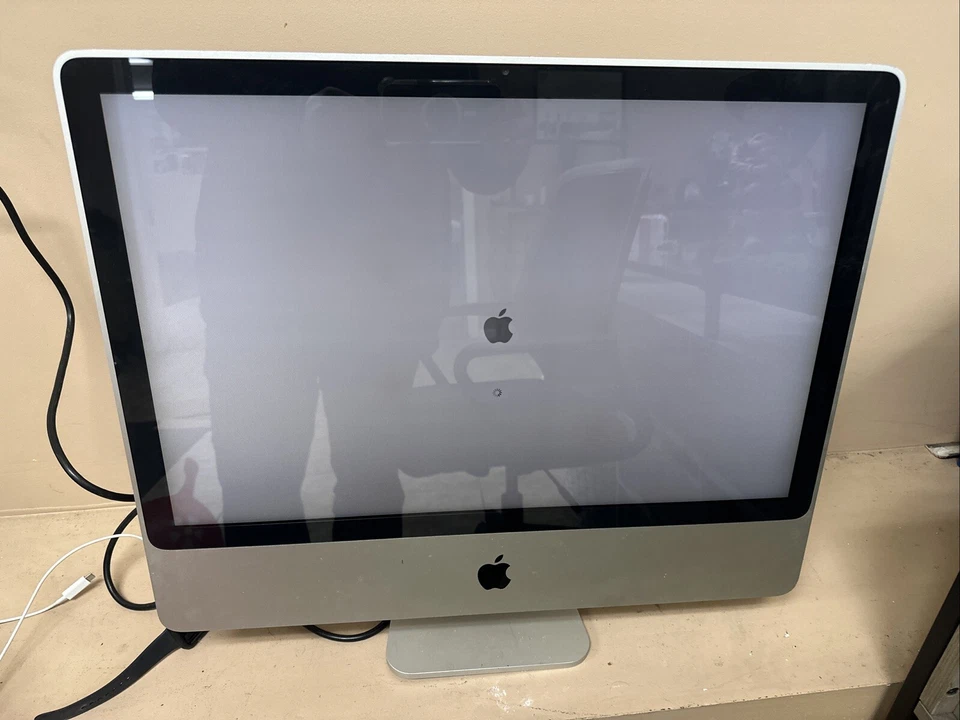 Apple iMac Core 2 Duo All In One Desktop 24" Monitor Model A1. USA - Image 3 of 4