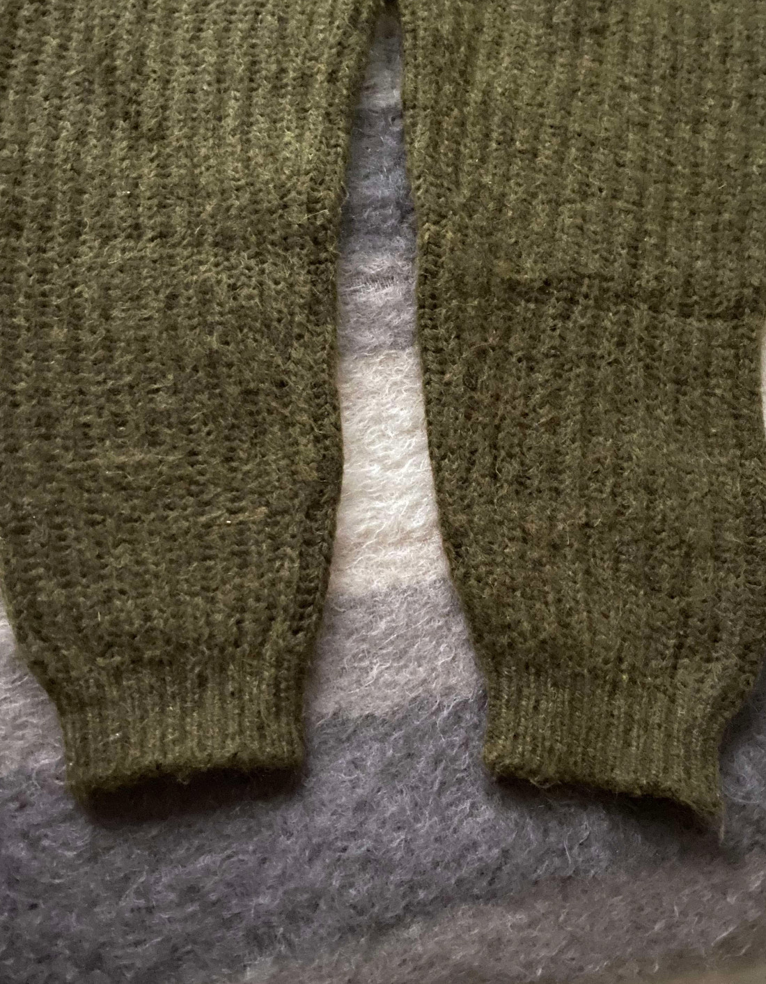JW Anderson men's FW16 Look 24 green knit trouser, good condition, rare image 5