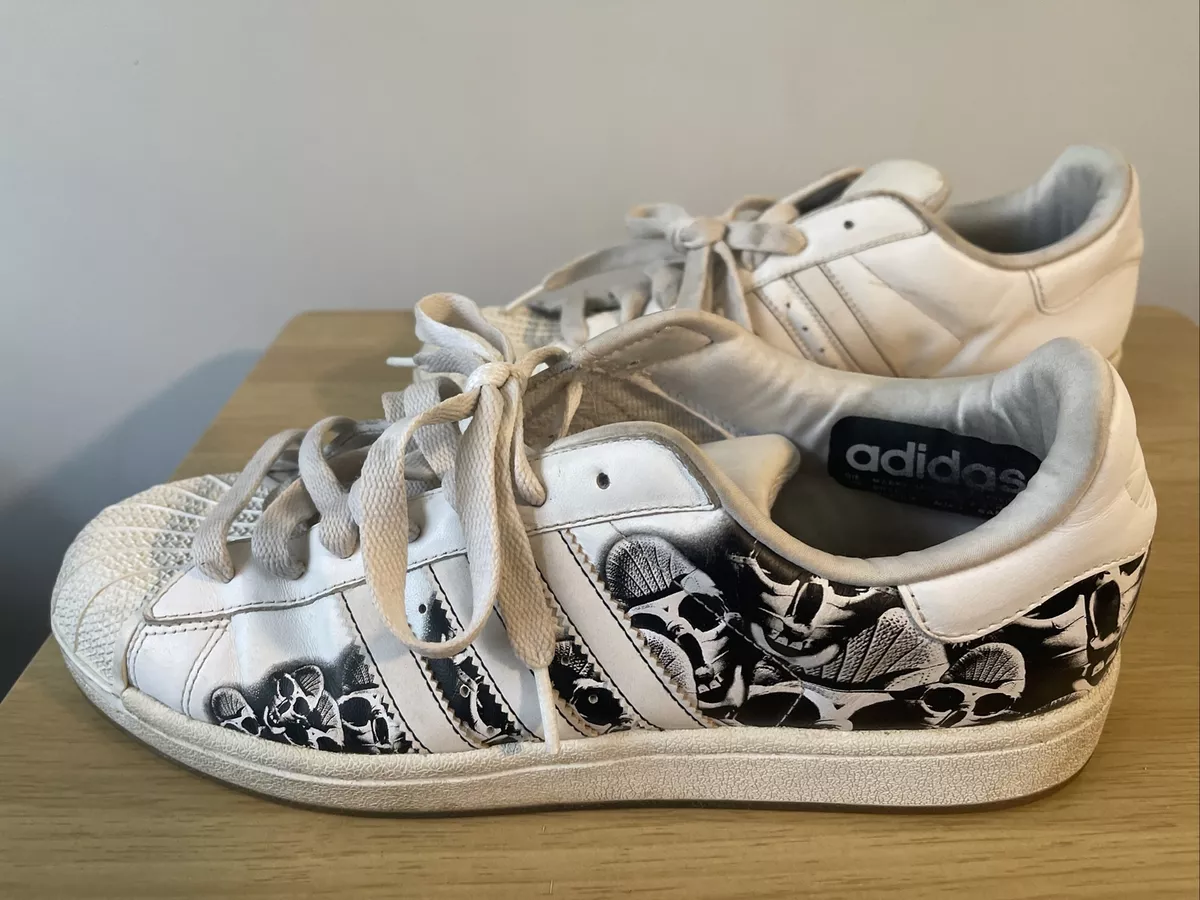 ADIDAS SUPERSTAR CUSTOM DESIGN USING SHARPIE! 