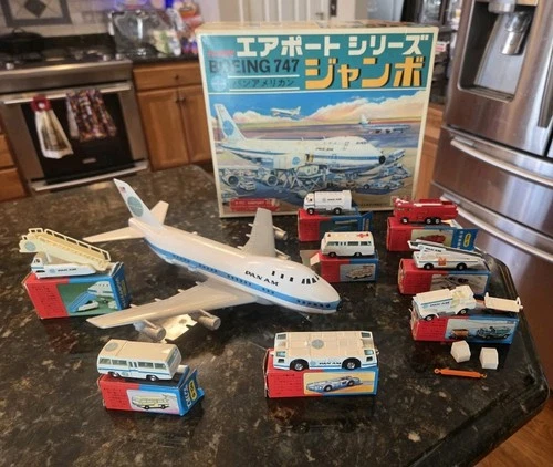 Vintage BANDAI Pan Am Boeing 747 Airport Set Japan Tin Toy COMPLETE