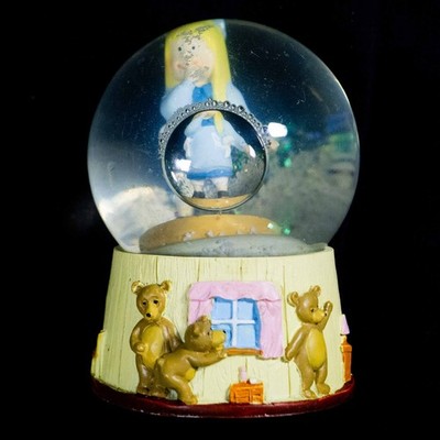 Schneekugel/Wasserball Kinderzimmer Serie Goldlöckchen & drei Bären 9 cm Vintage sehr guter Zustand