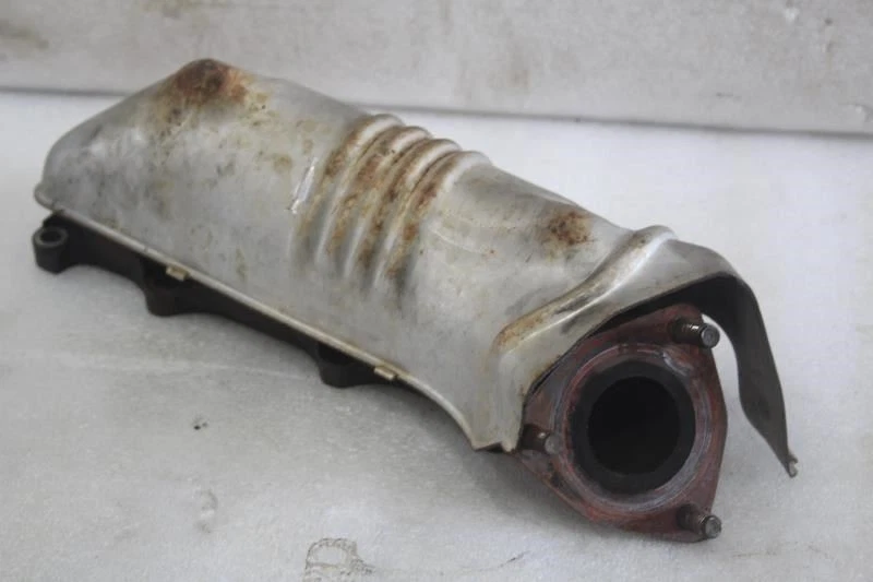 2002 ACURA RL ЛЕВЫЙ ВЫПУСКНОЙ КОЛЛЕКТОР ДВИГАТЕЛЯ СО СТОРОНЫ ВОДИТЕЛЯ + ТЕПЛОЗАЩИТНЫЙ ЭКРАН - Изображение 2 из 4