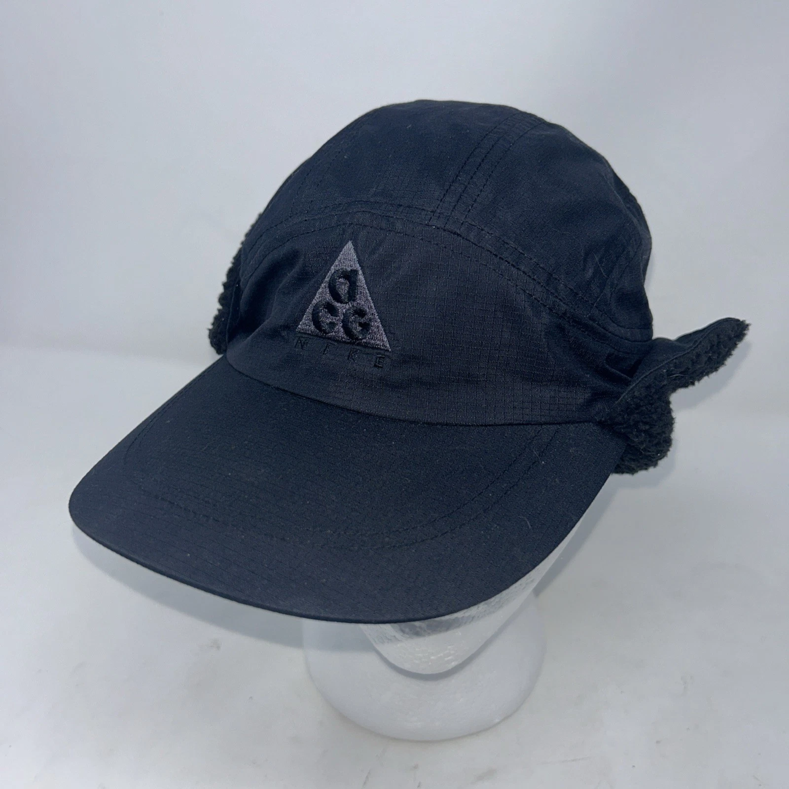 Nike ACG Black Tailwind Sherpa Earflaps Trapper Hat One Size AR0497-013 Black