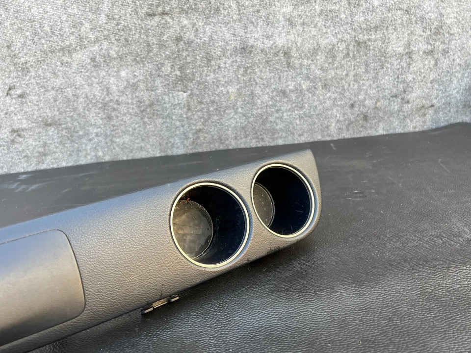 雷克萨斯 14-16 Is250 内部中控台扶手杯架控制器 OEM — 第 3/4 张图片