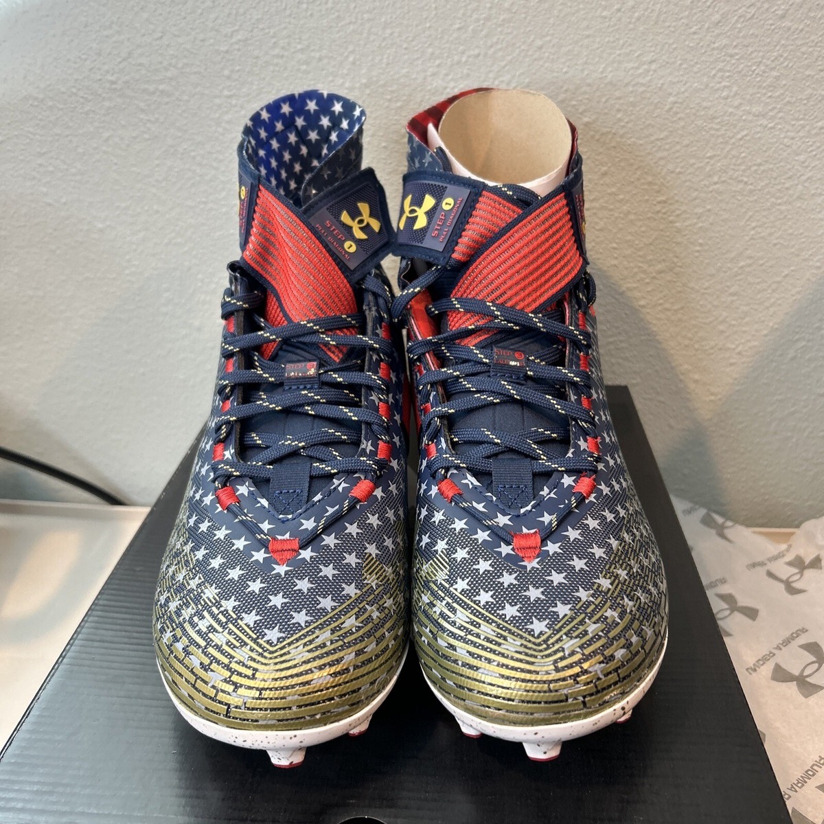 Under Armour Highlight LE MC USA Red White Blue Cleats Mens