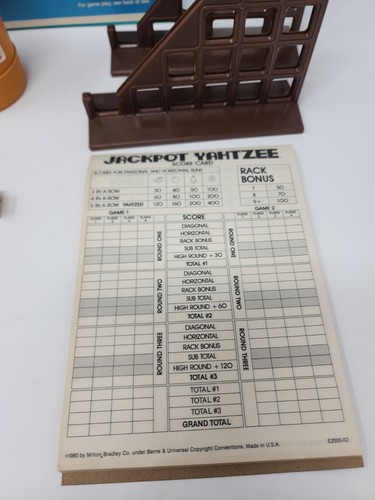 VINTAGE 1980 JACKPOT YAHTZEE CLASSIC BOARD GAME MILTON BRADLEY - Picture 5 of 11