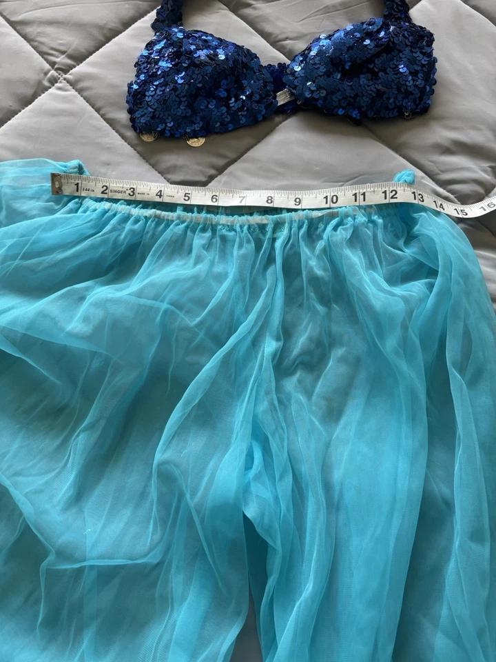 1970s women’s vintage costume genie Jasmine Appearance & Wig - Image 2 of 4