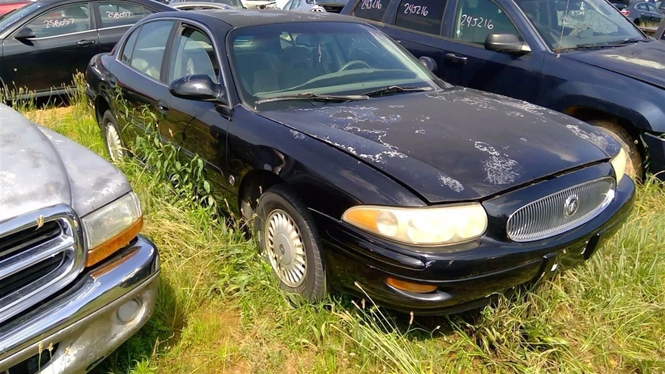 Driver Headlight Custom Without Fluted Lines On Lens Fits 00 LESABRE 240062 - Image 3 of 4