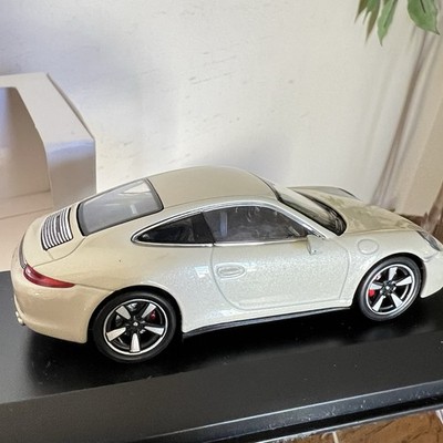 Porsche 911 (991) 50th Anniversary 2014 Graphite Grey 1 43 Welly