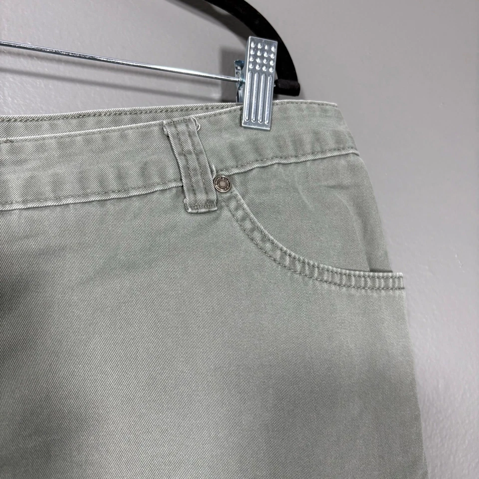 Pantalones cortos chinos informales utilitarios Faded Glory verde oliva - 20 W - talla grande para mujer Foto 2 de 4