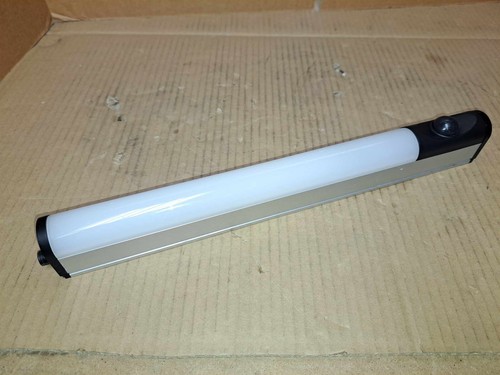Banner LED Bar Work Light Part No. WLB32C285MQ