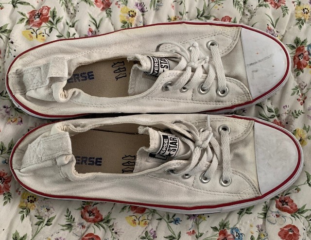 white converse scrunch back