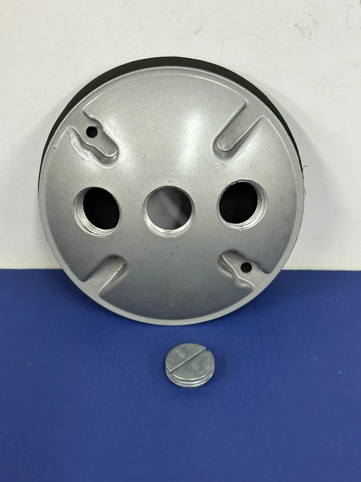 Outdoor DIE CAST OUTLET BOX COVER with Gasket for 3" & 4" Box 3-Hole USA NEW Y-3 - Image 4 of 4