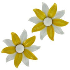 White and Yellow Flower Shoe Clips Pair Womens Jewelry 2 1/8" Vintage 1960s