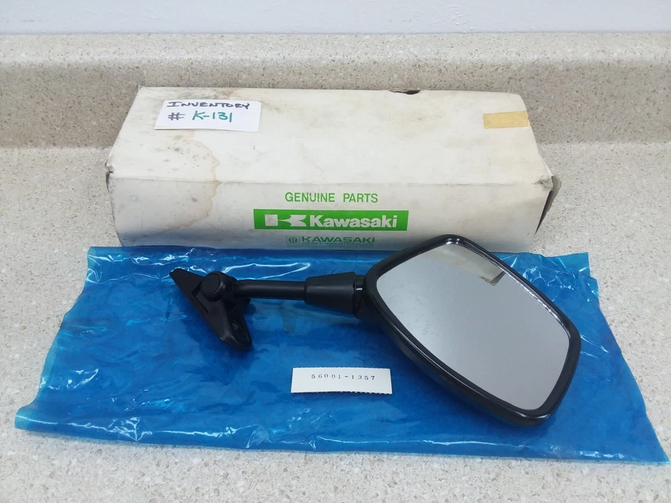 Espejo retrovisor derecho Kawasaki ZX750 GPZ 750 1983 1984 ZX-1100-GPZ de colección como nuevo 1984 Foto 2 de 4