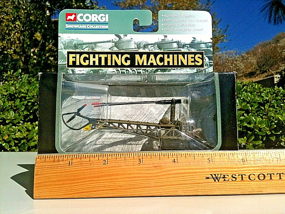 Corgi Bell H-13 Sioux US Army M.A.S.H Helicopter Fighting Machines 1:80 Scale - Image 3 of 4